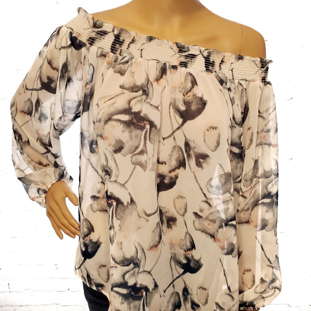 🎀3/$25 iJeans by Buffalo sheer blouse
